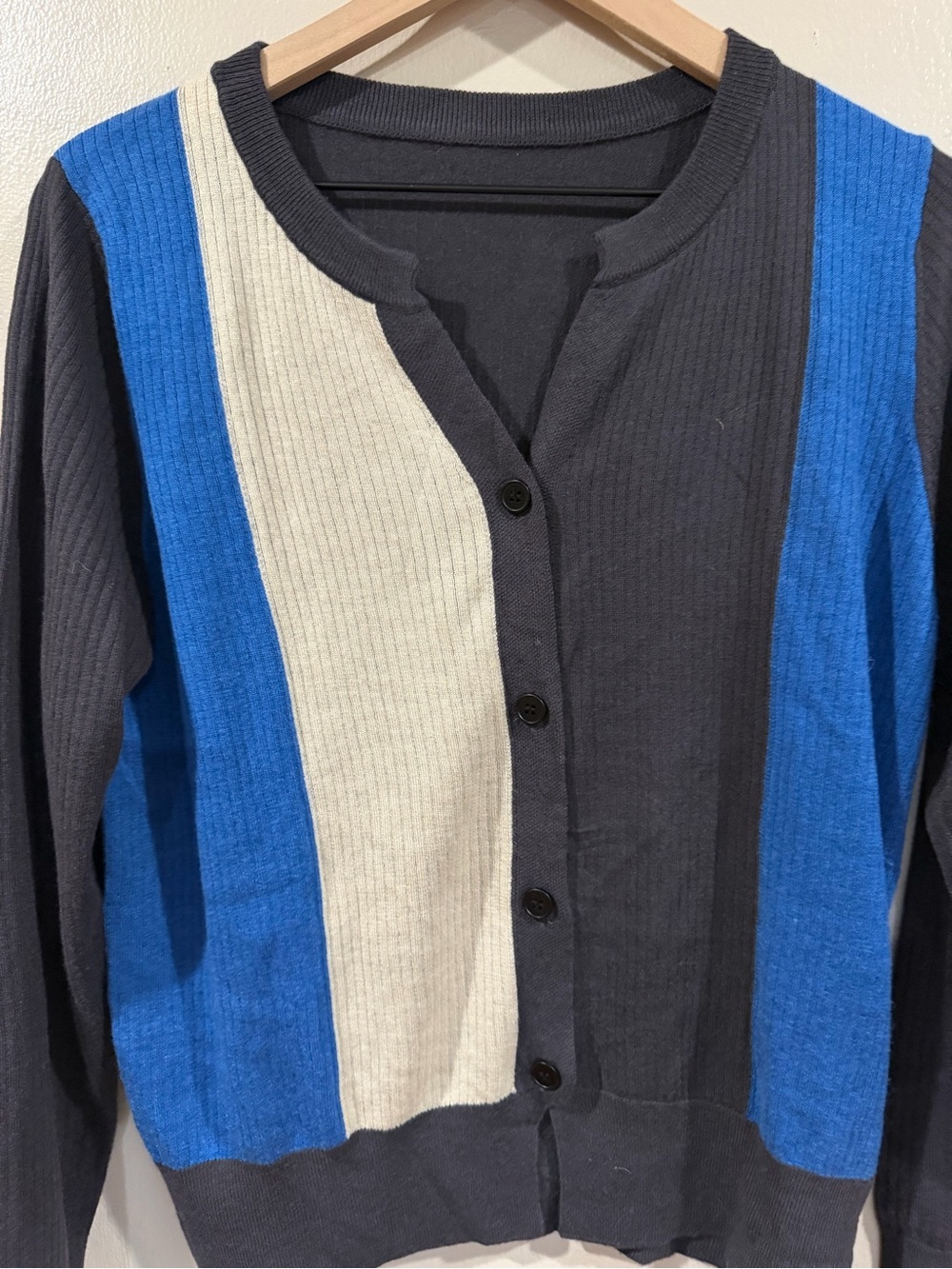 NWT Geli Brand Very Soft Womens Navy Blue Cardigan with Blue and Cream Panels - Picture 3 of 9